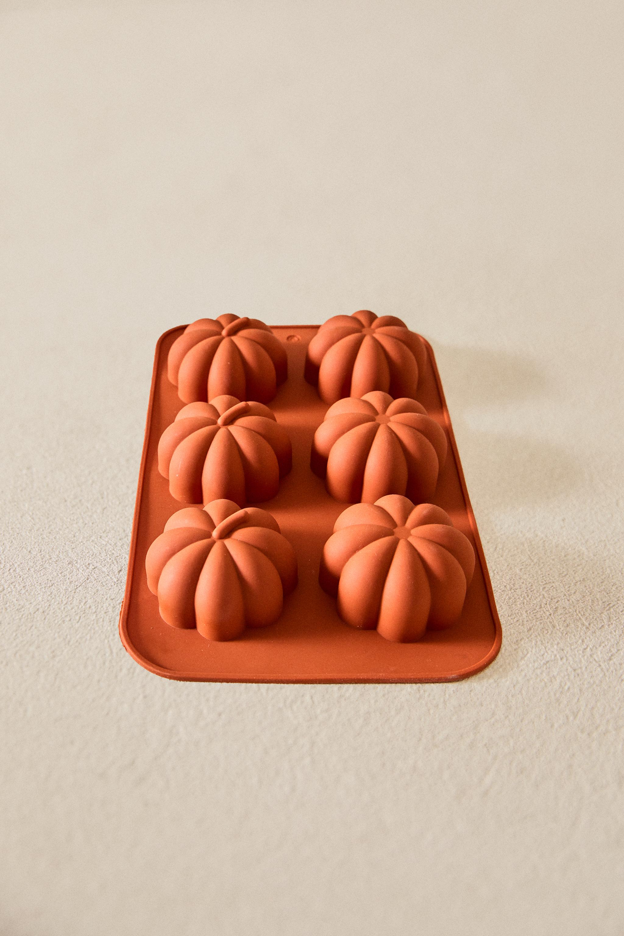 MINI PUMPKIN BAKING MOLD